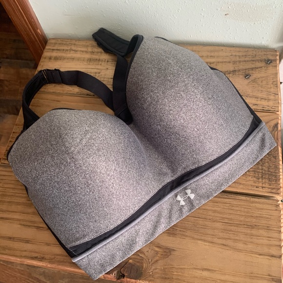 Under Armour Sports Bra 38D, but the waist band feels more like a 34D. - Picture 3 of 4